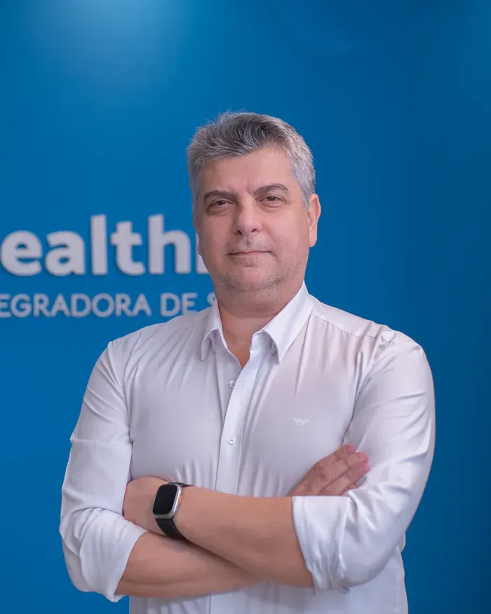 Dr. Eduardo Younes